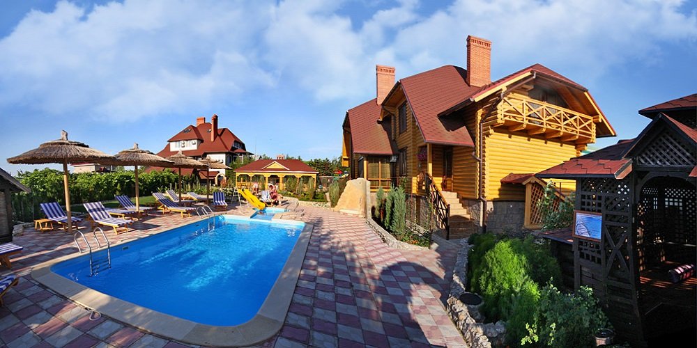 Смерекова Хата, Оленевка, Крым Гостиничный комплекс